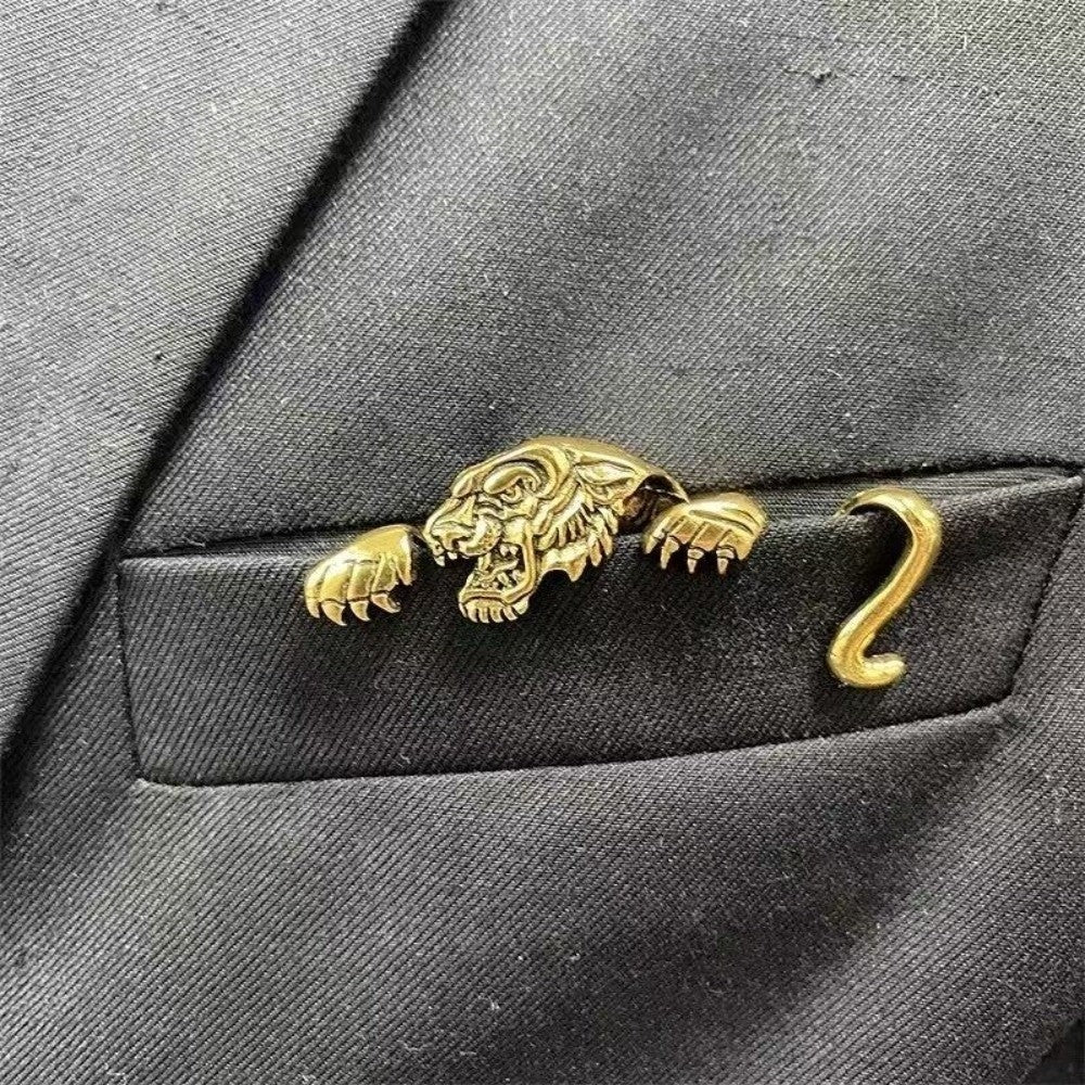 Crocodile Pattern Animal Shaped Brooch for Gentlemen – Golden Tiger