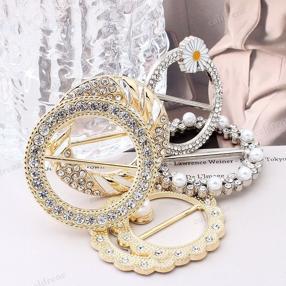 Multifunctional T-Shirt Clip for Scarves and Shawls – view 3