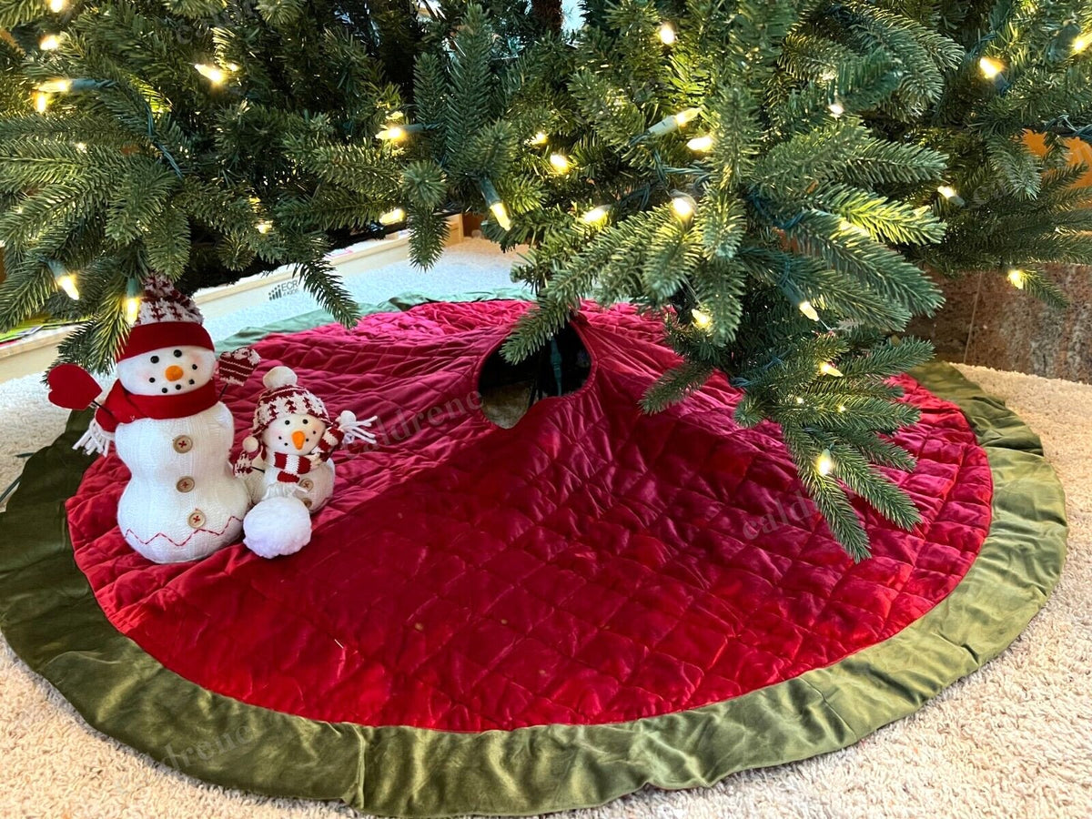 Quilted Velvet Christmas Tree Skirt – view 3