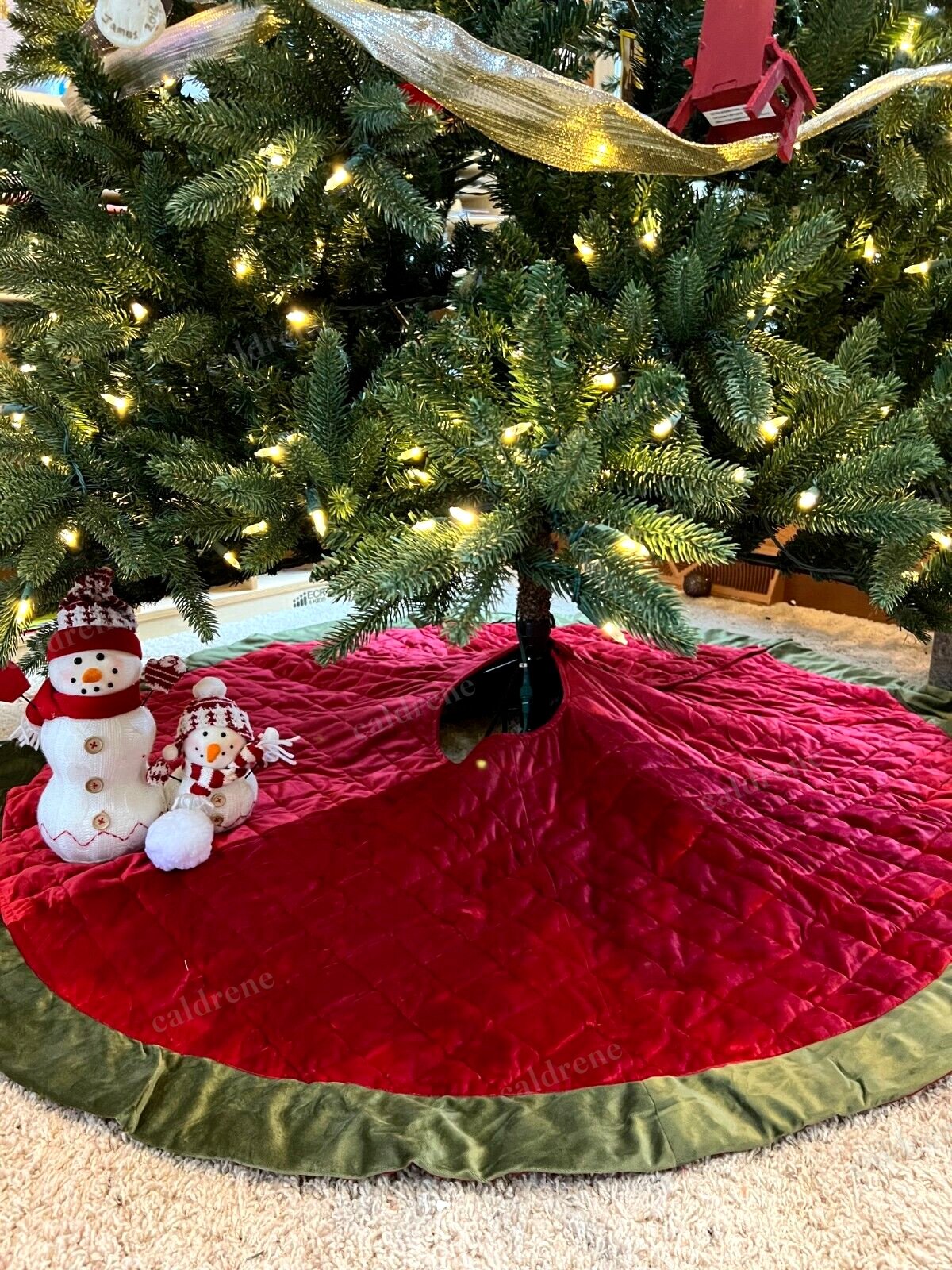 Quilted Velvet Christmas Tree Skirt – view 4